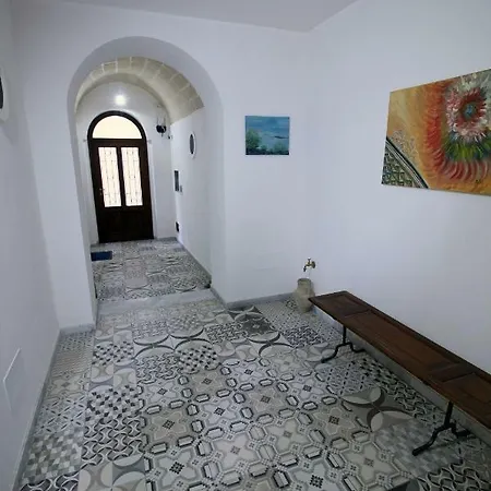 De Nobili's * Трапани